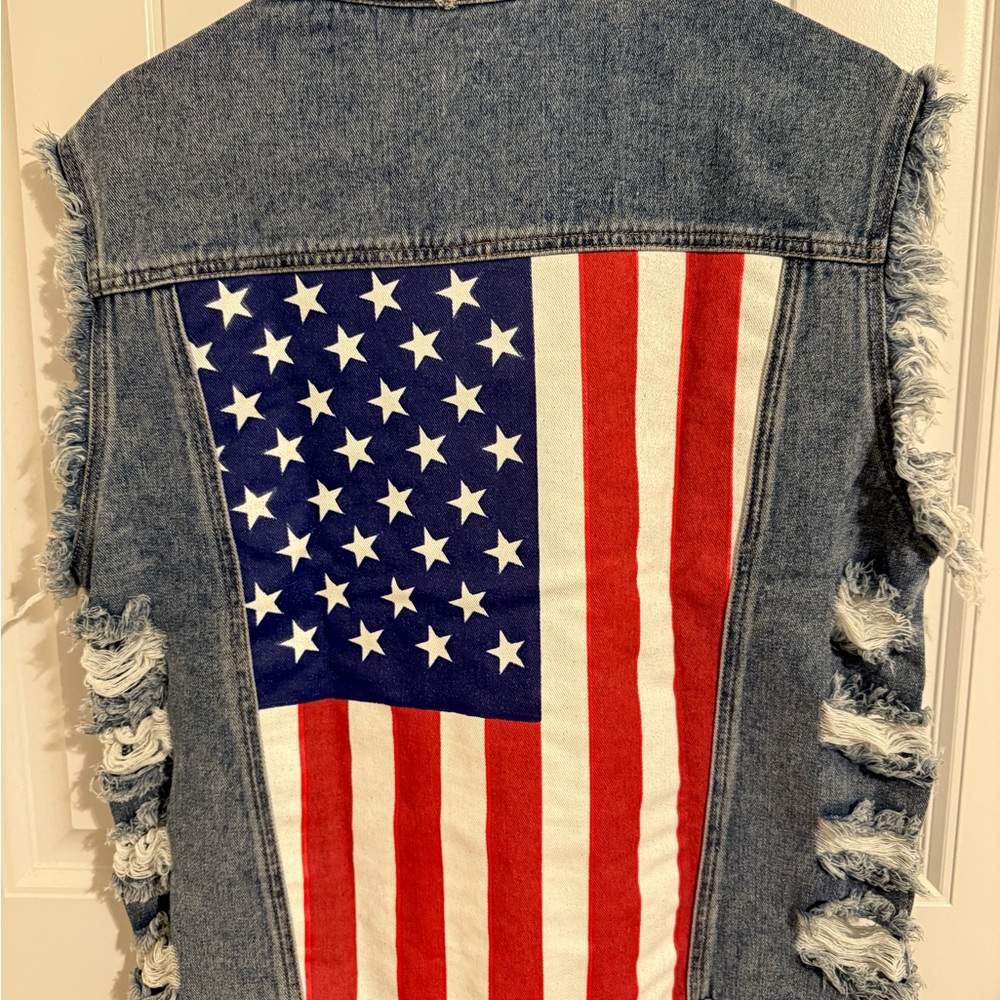 BiBi Frayed Denim Vest in Blue